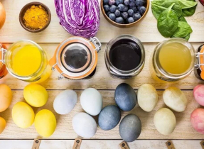 Как покрасить яйца на пасху своими руками